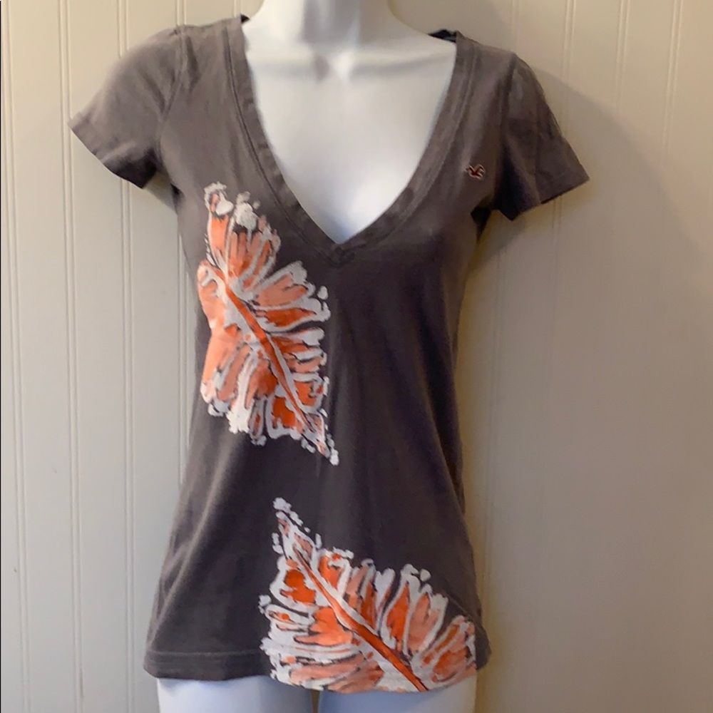 Hollister Gray V-Neck T-Shirt w/Flowers SZ XS SOFT
